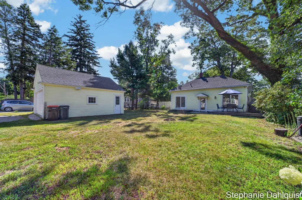 1210 Ruddiman Drive North Muskegon City MI 49445