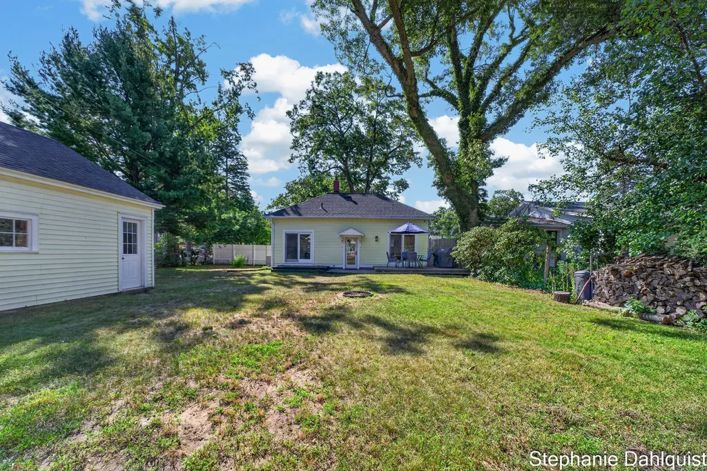 1210 Ruddiman Drive North Muskegon City MI 49445