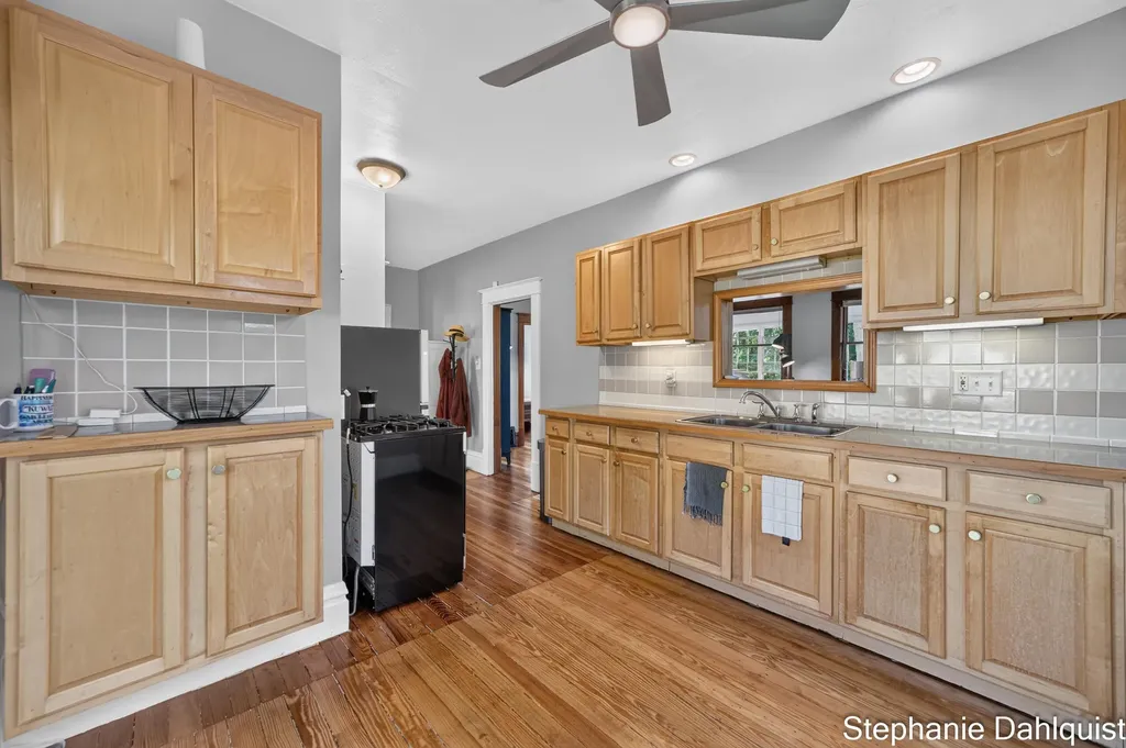 1210 Ruddiman Drive North Muskegon City MI 49445