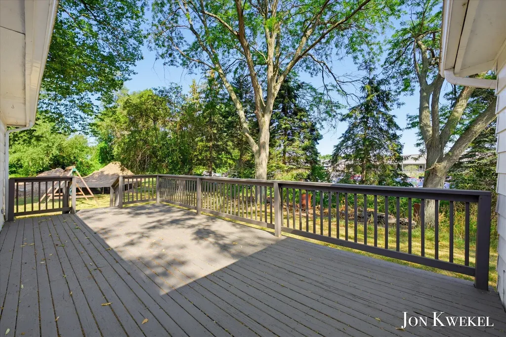 429 NW 6 Mile Road NW Alpine Township MI 49321