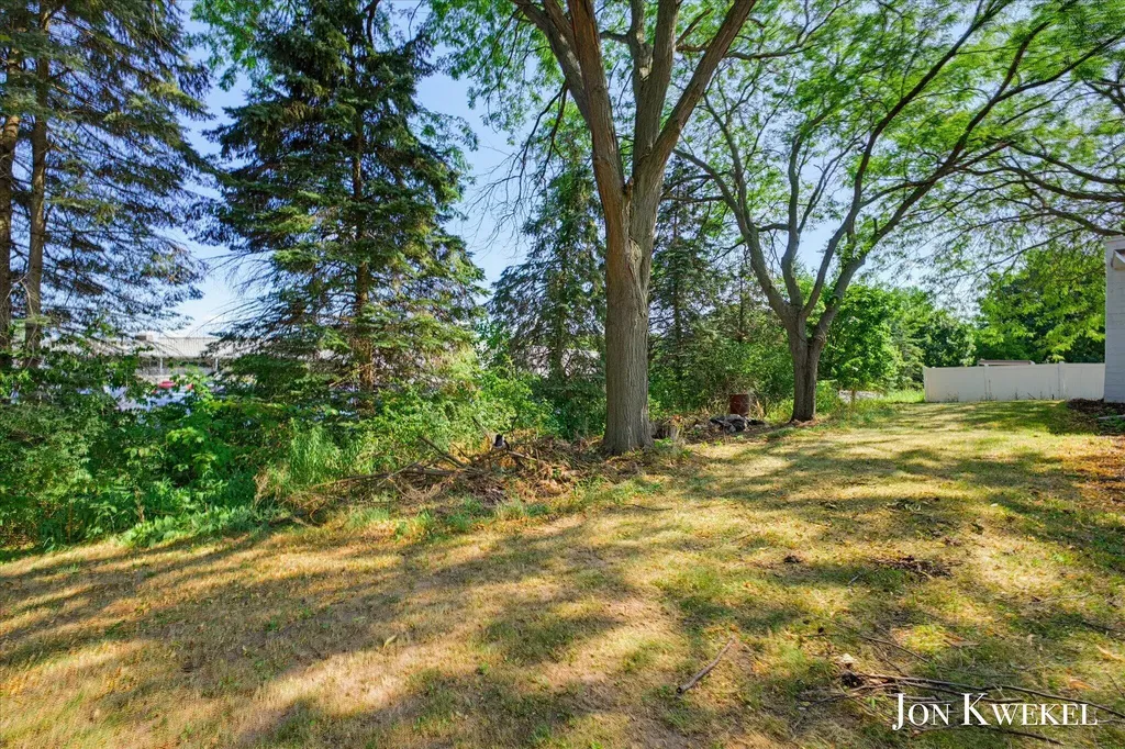 429 NW 6 Mile Road NW Alpine Township MI 49321