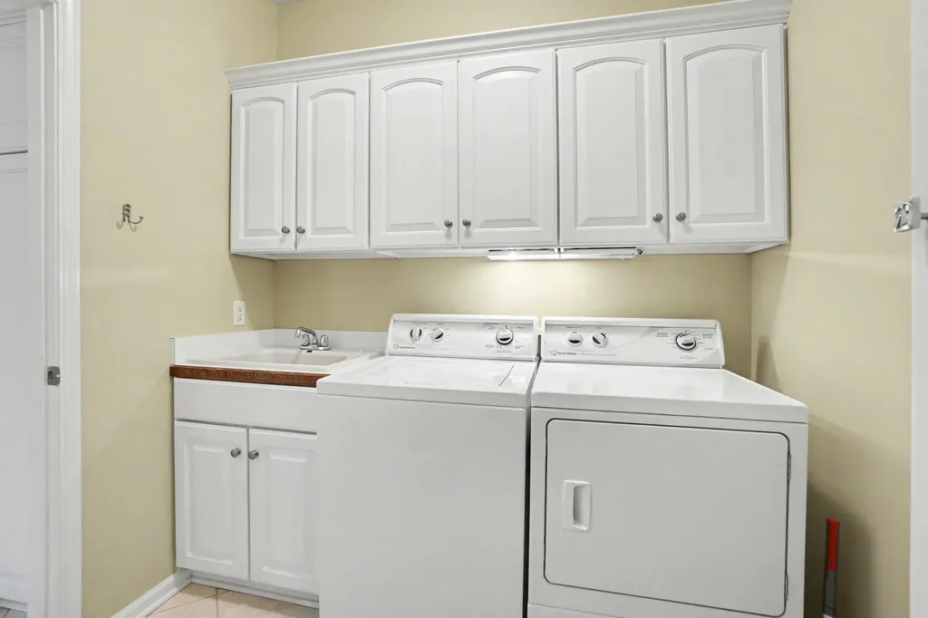 6028 Heritage Meadow Drive Laketown Township MI 49423