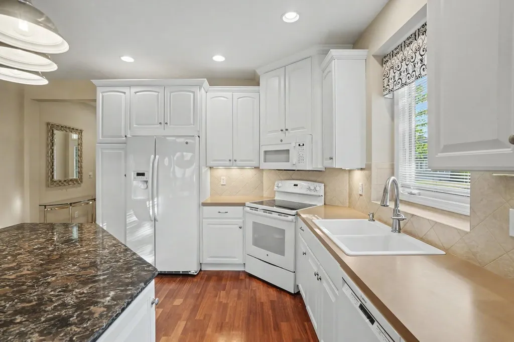 6028 Heritage Meadow Drive Laketown Township MI 49423