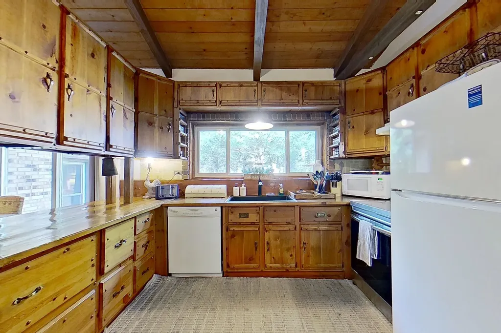 10279 N Finley Lake Avenue Summerfield Township MI 48625