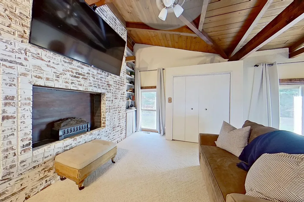 10279 N Finley Lake Avenue Summerfield Township MI 48625