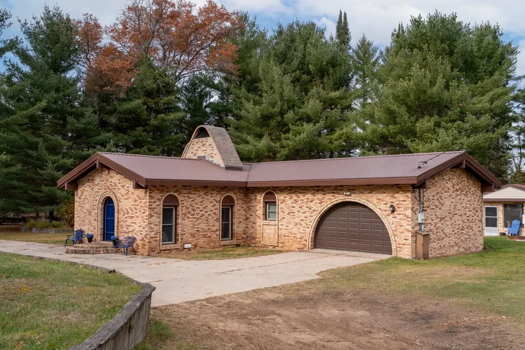 10279 N Finley Lake Avenue Summerfield Township MI 48625