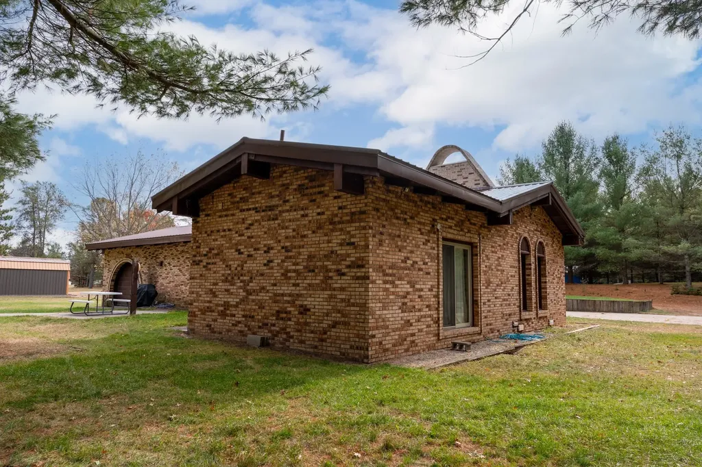 10279 N Finley Lake Avenue Summerfield Township MI 48625