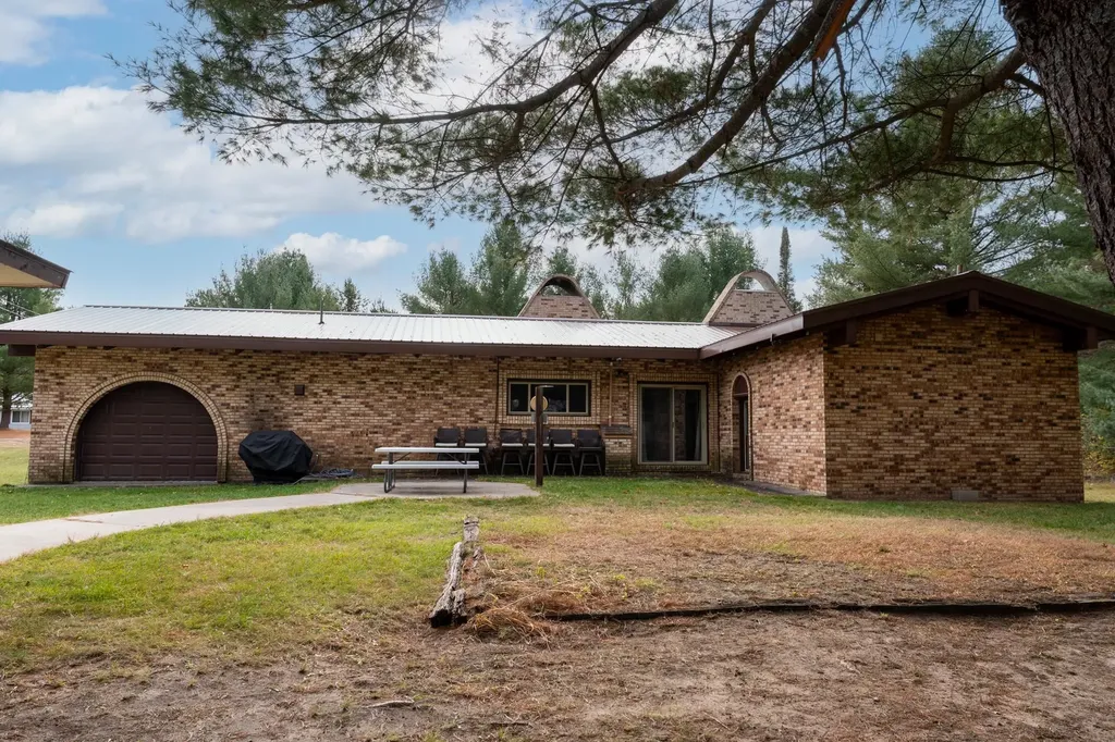 10279 N Finley Lake Avenue Summerfield Township MI 48625