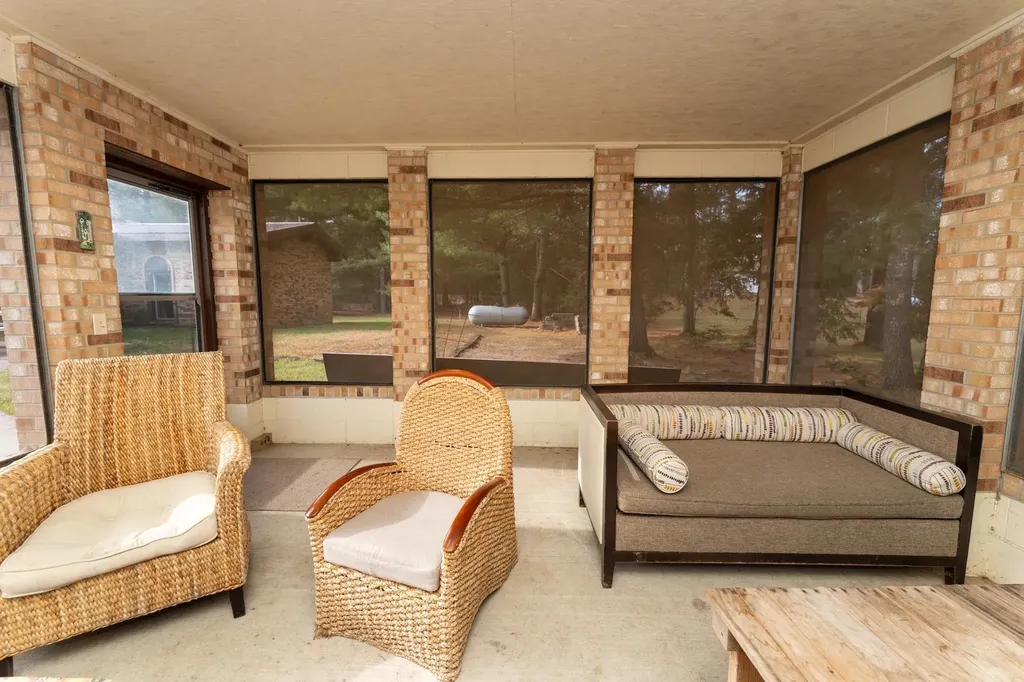 10279 N Finley Lake Avenue Summerfield Township MI 48625
