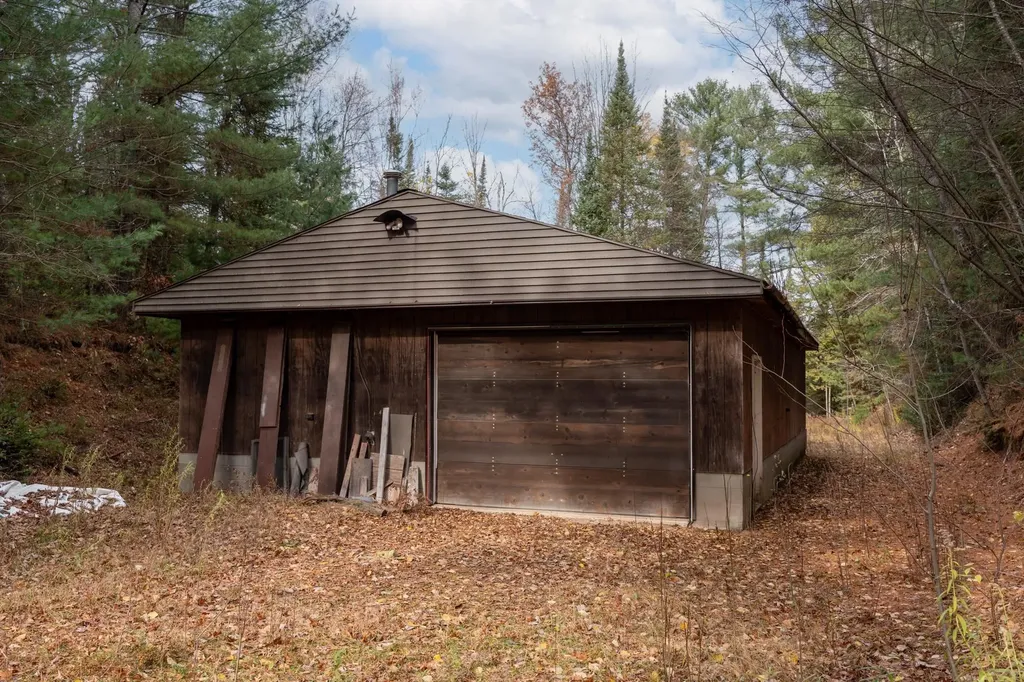 10279 N Finley Lake Avenue Summerfield Township MI 48625