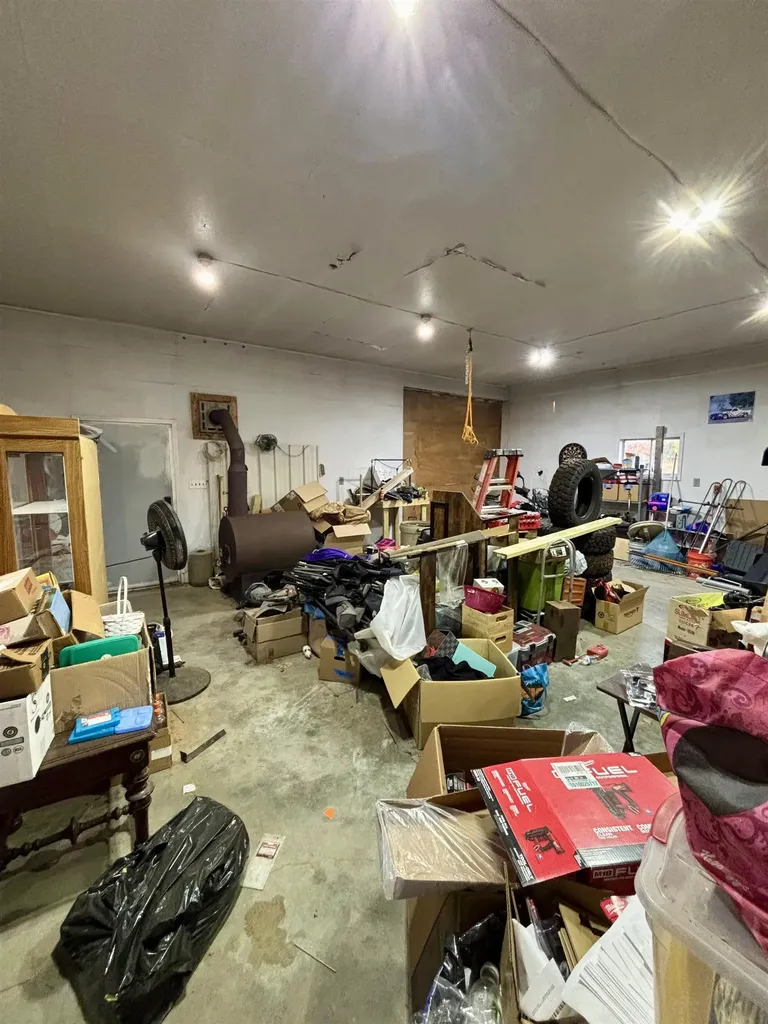 917 E River Mt. Pleasant City MI 48858