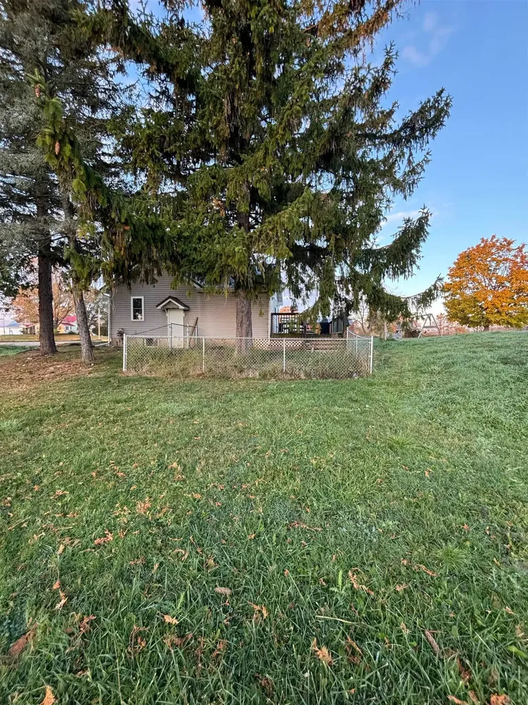 917 E River Mt. Pleasant City MI 48858