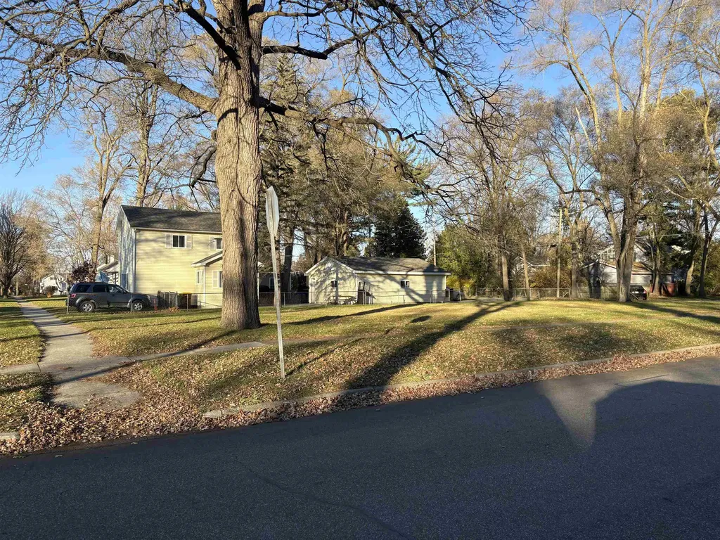320 W Locust Mt. Pleasant City MI 48858