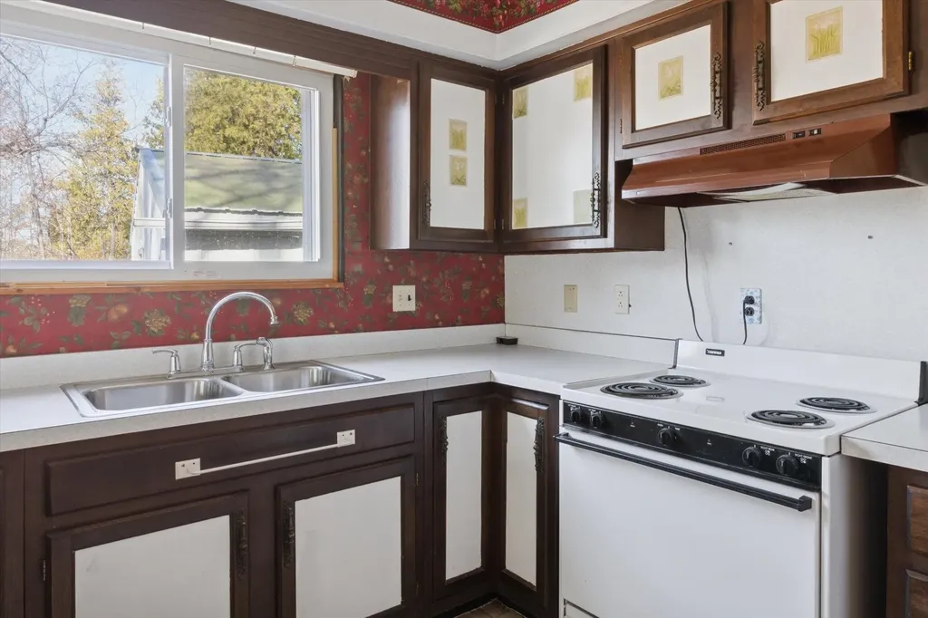 6364 Joanne Street Garfield Township MI 48632