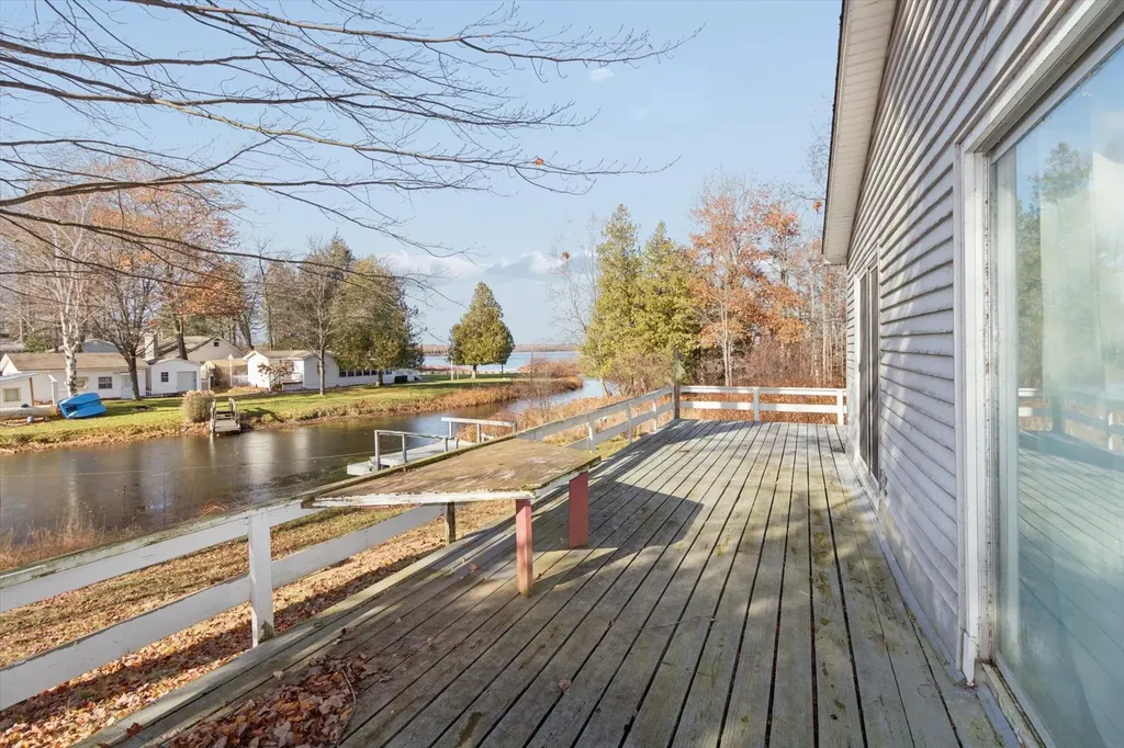 6364 Joanne Street Garfield Township MI 48632
