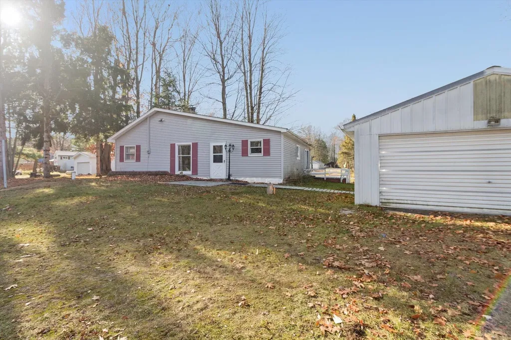 6364 Joanne Street Garfield Township MI 48632