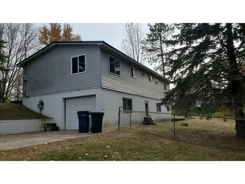 502 S Broad Street Harrison City MI 48625