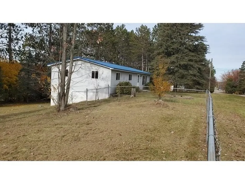 502 S Broad Street Harrison City MI 48625