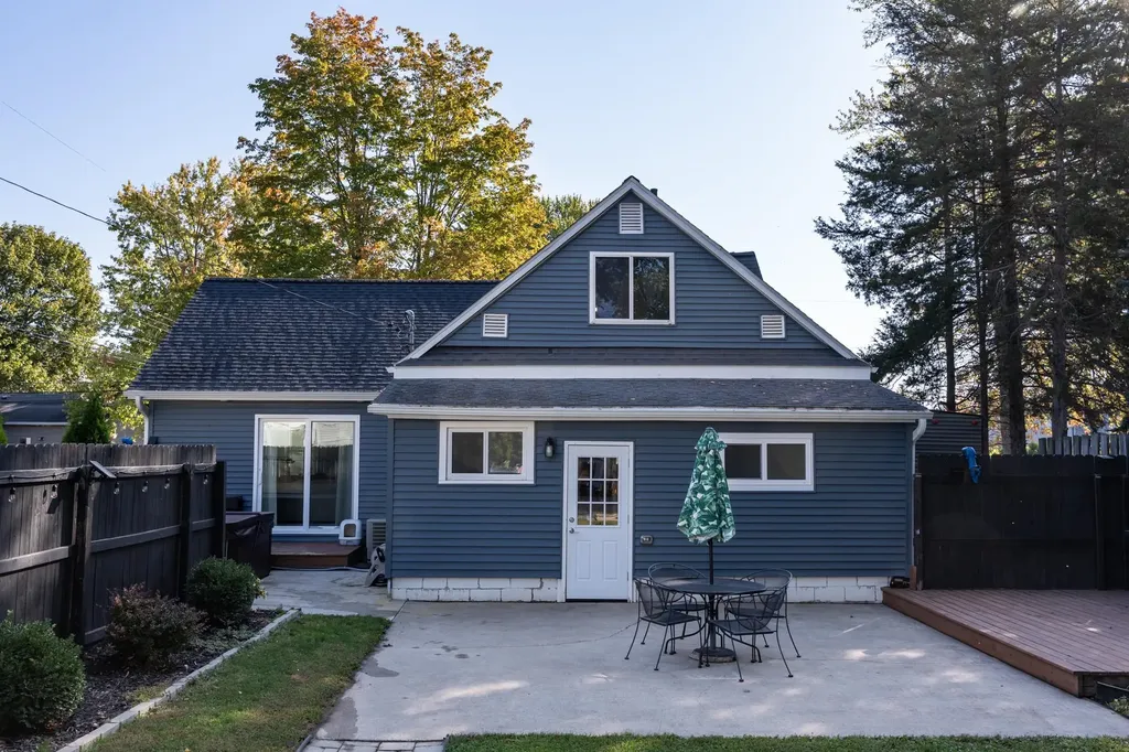 308 S 3rd Street Shepherd Village MI 48883