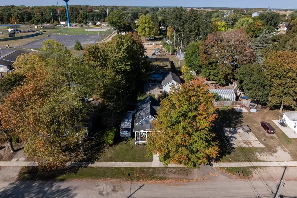 308 S 3rd Street Shepherd Village MI 48883