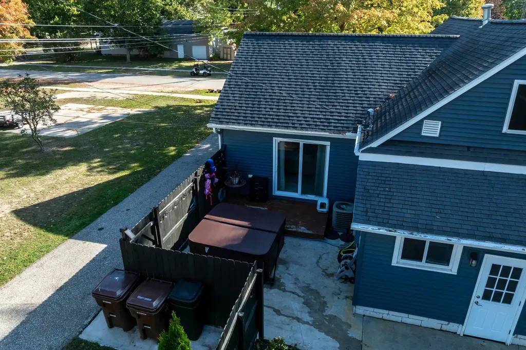 308 S 3rd Street Shepherd Village MI 48883
