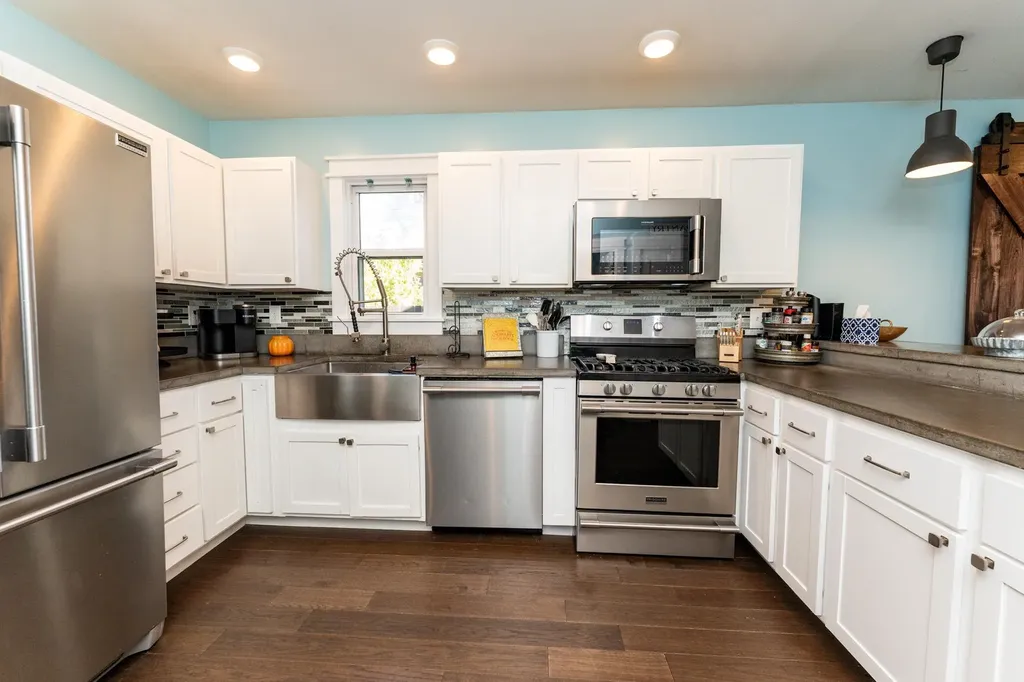 308 S 3rd Street Shepherd Village MI 48883
