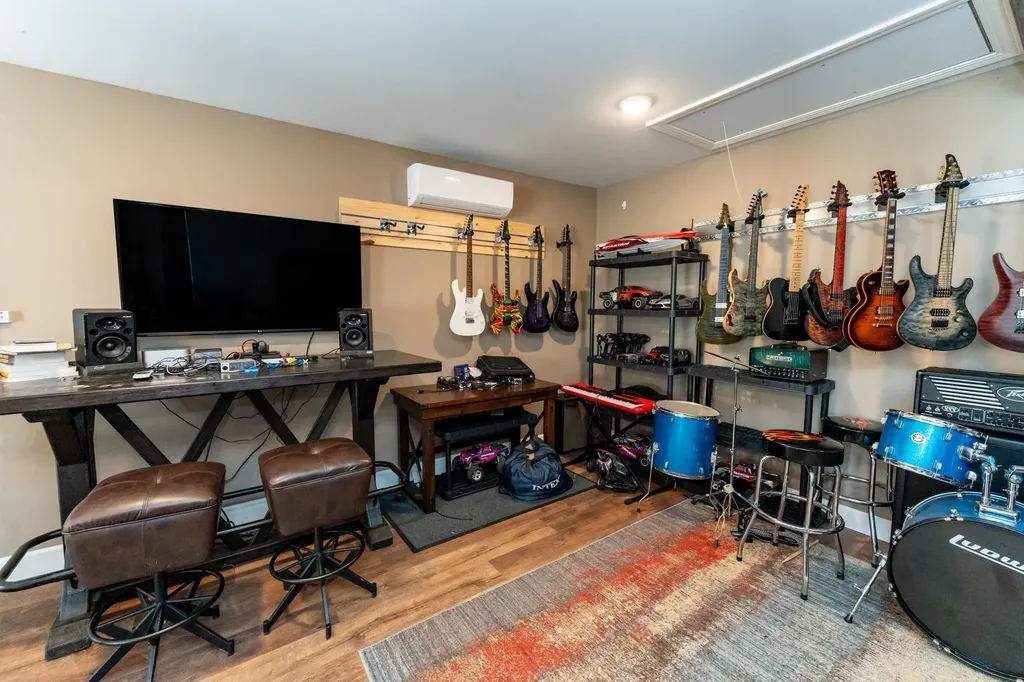 308 S 3rd Street Shepherd Village MI 48883