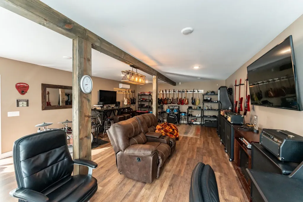 308 S 3rd Street Shepherd Village MI 48883