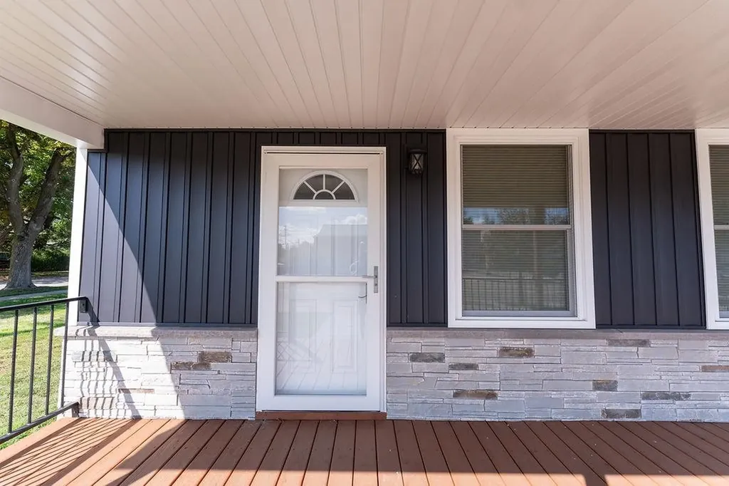 216 W Fifth Street Clare City MI 48617