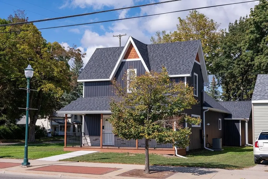 216 W Fifth Street Clare City MI 48617