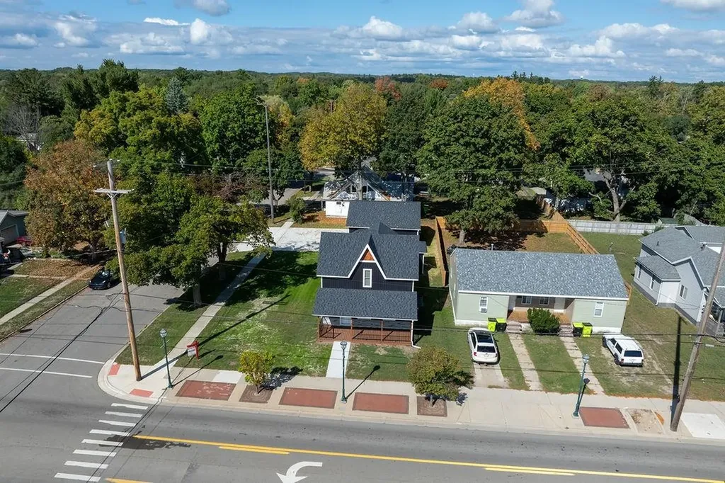 216 W Fifth Street Clare City MI 48617