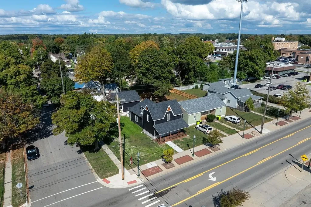 216 W Fifth Street Clare City MI 48617
