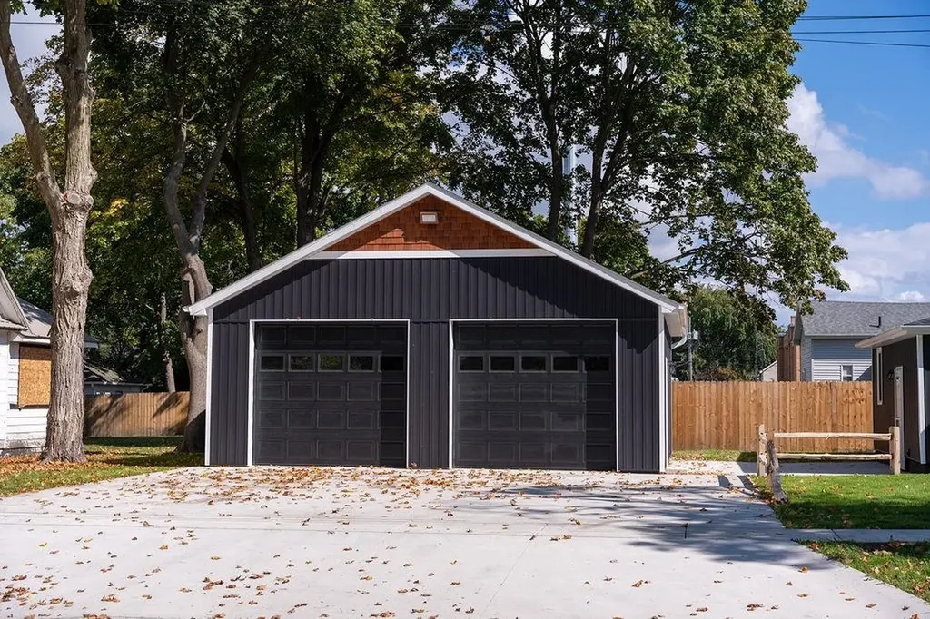 216 W Fifth Street Clare City MI 48617