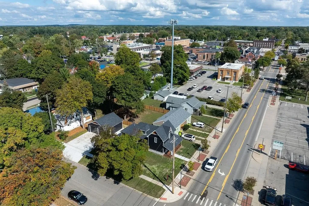 216 W Fifth Street Clare City MI 48617
