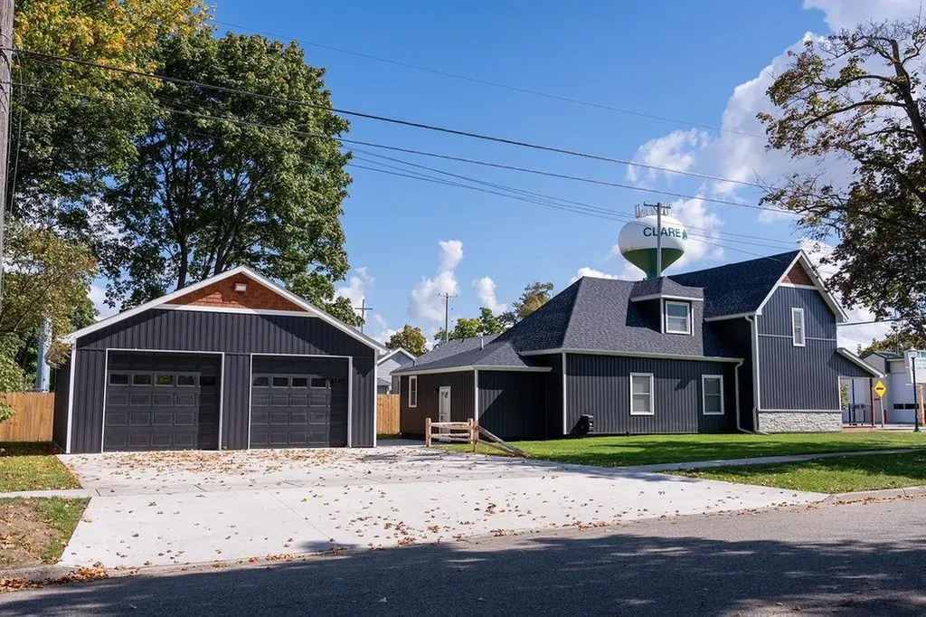 216 W Fifth Street Clare City MI 48617