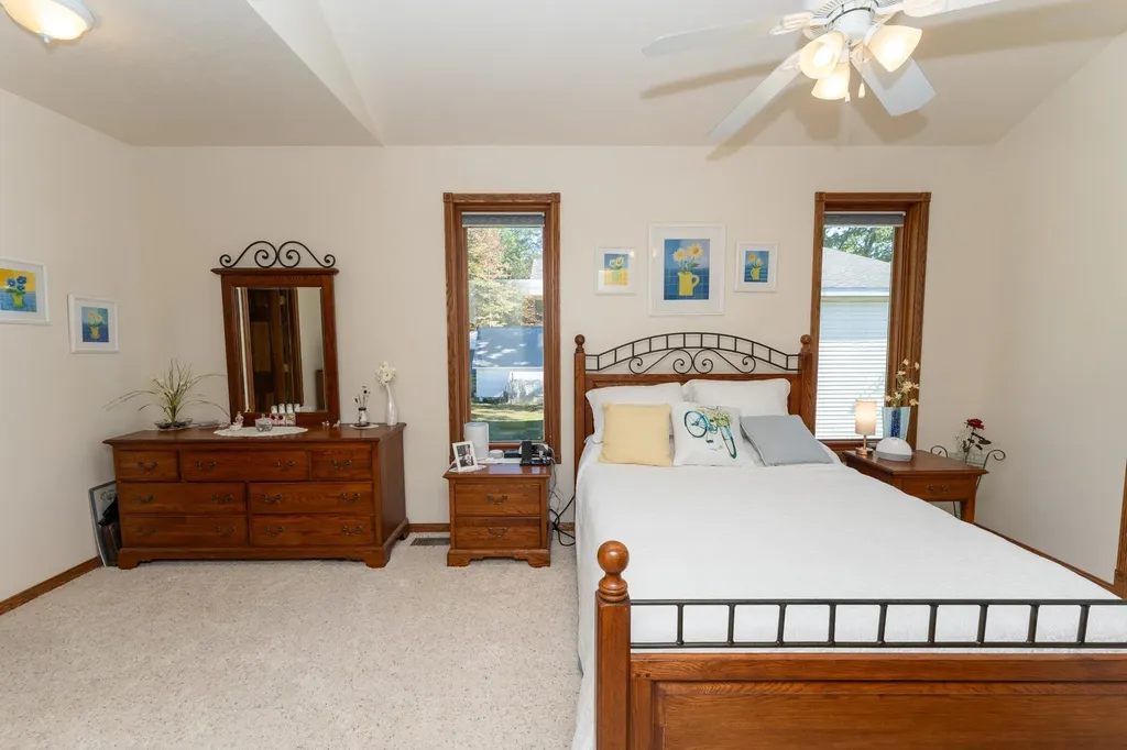 11076 N Shore Drive Garfield Township MI 48632
