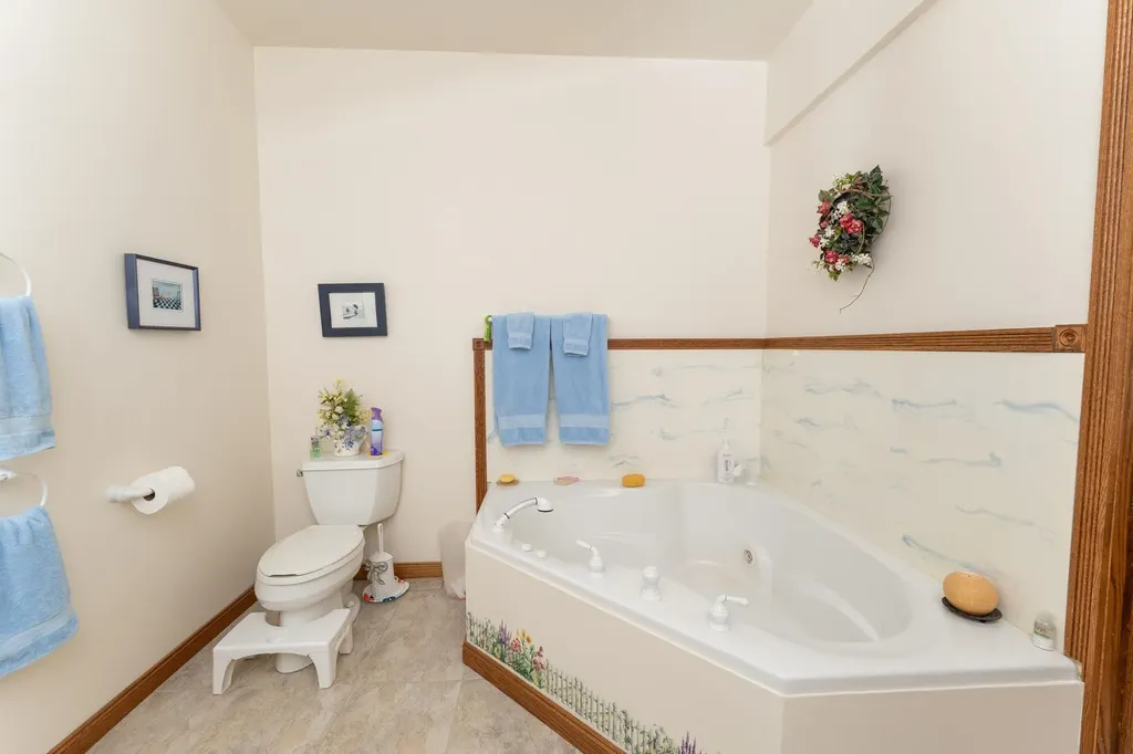 11076 N Shore Drive Garfield Township MI 48632