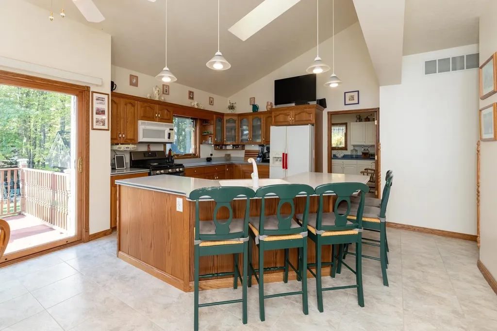 11076 N Shore Drive Garfield Township MI 48632