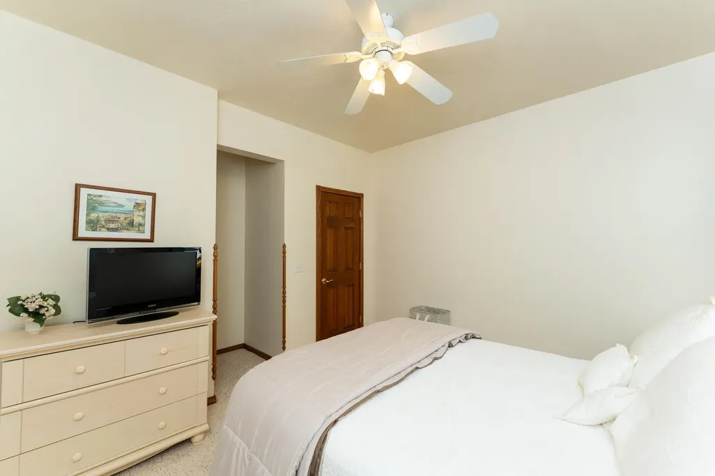 11076 N Shore Drive Garfield Township MI 48632