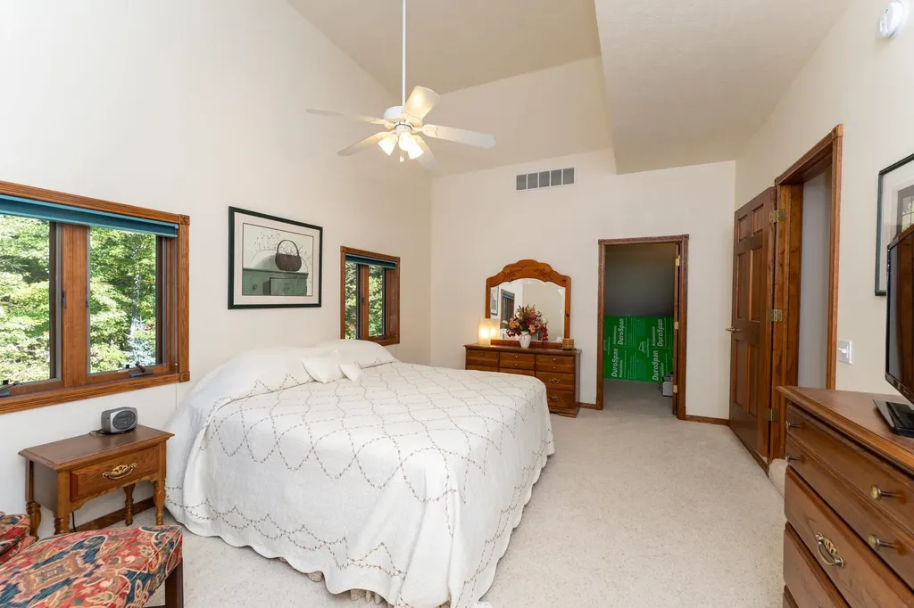 11076 N Shore Drive Garfield Township MI 48632