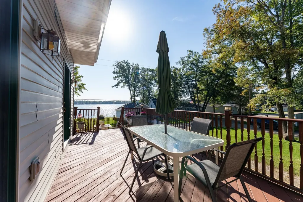 11076 N Shore Drive Garfield Township MI 48632