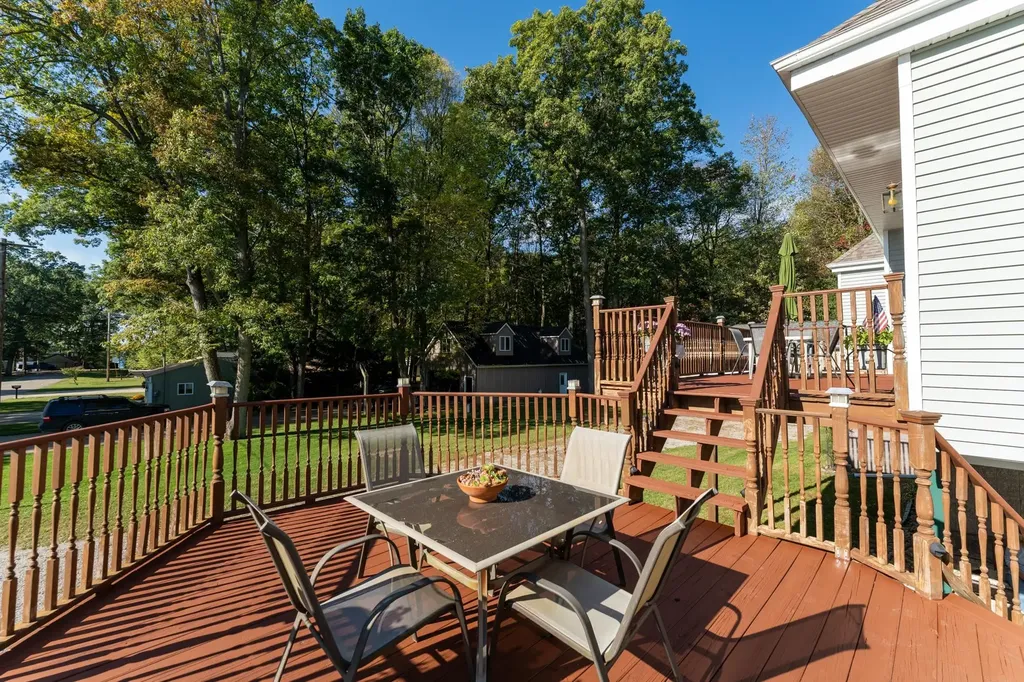 11076 N Shore Drive Garfield Township MI 48632