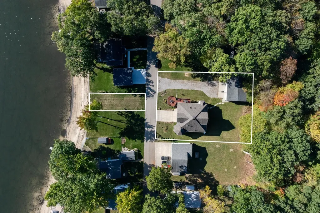 11076 N Shore Drive Garfield Township MI 48632