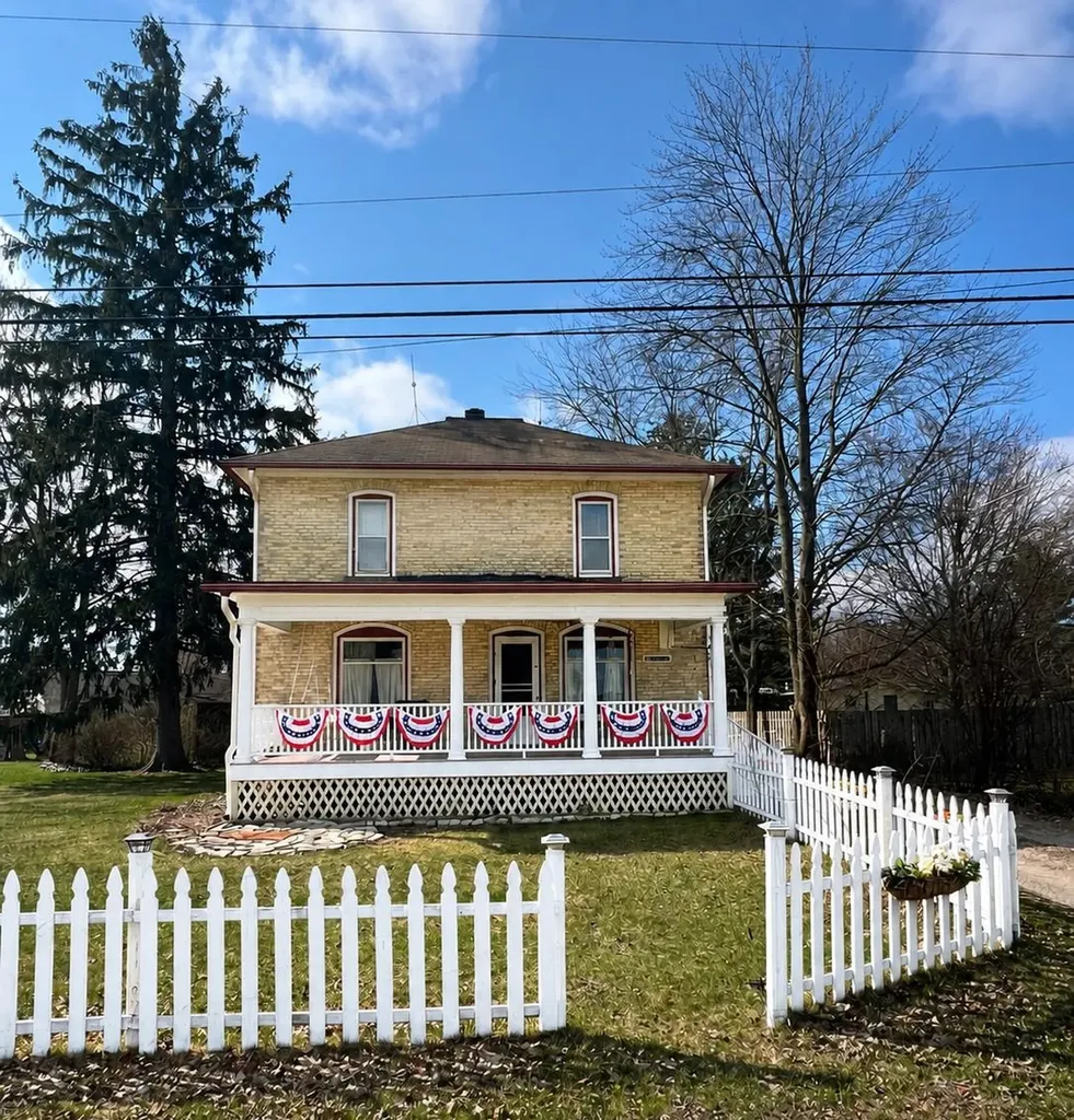 1926 E Broadway Street Mt. Pleasant City MI 48858