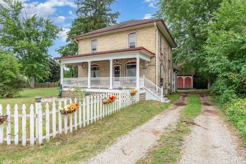 1926 E Broadway Street Mt. Pleasant City MI 48858