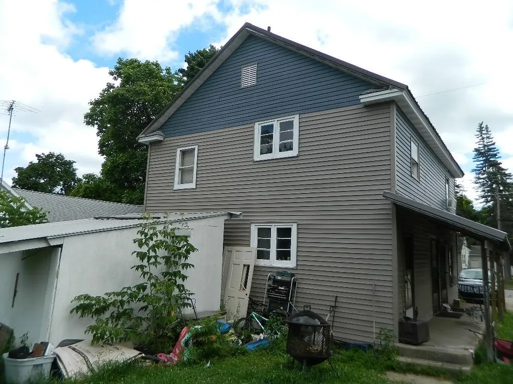 1504 Lyons Street Mt. Pleasant City MI 48858
