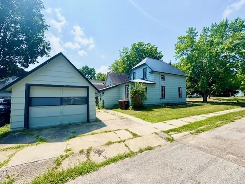 730 N River Alma City MI 48801