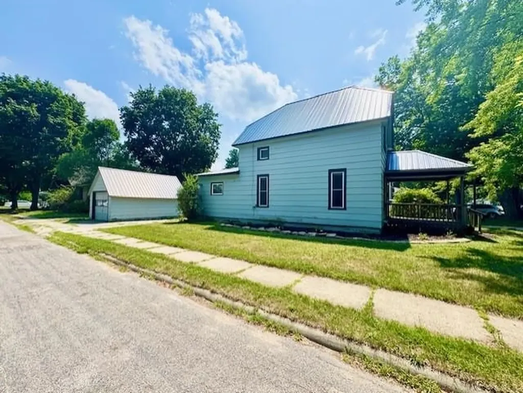 730 N River Alma City MI 48801
