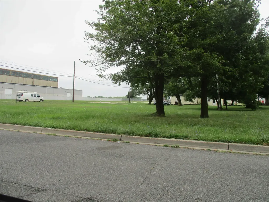 1528 E Superior Street Alma City MI 48801