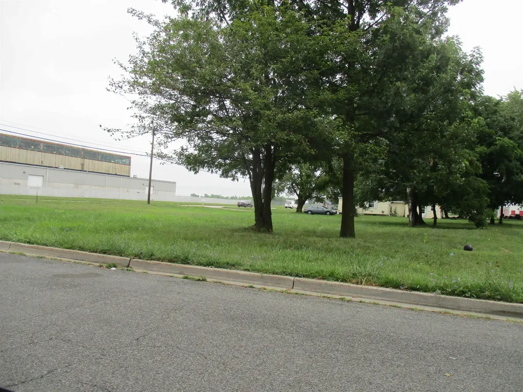 1528 E Superior Street Alma City MI 48801